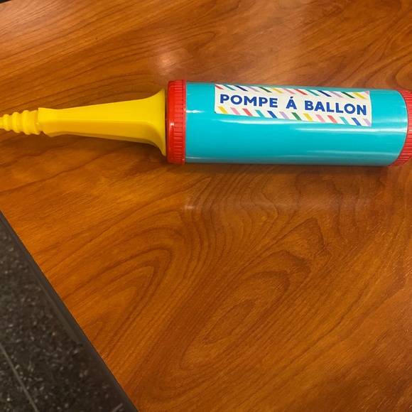 Handheld Balloon Pump - Picture 3 of 3